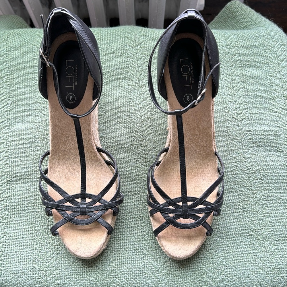 Ann Taylor Loft black and tan sandals